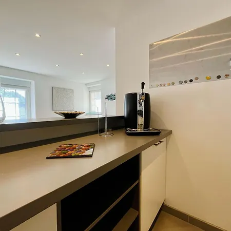 Le De La Fontaine - Spacious House Les Veys