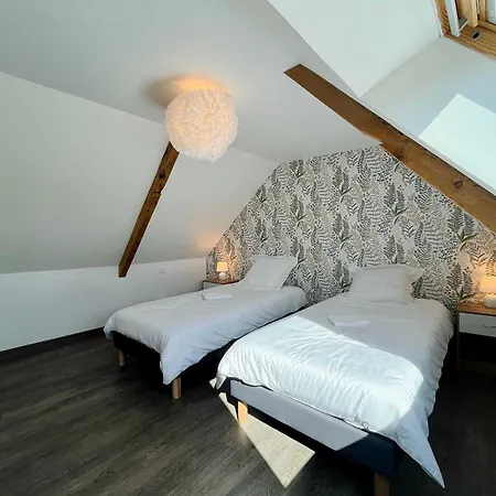 Le De La Fontaine - Spacious House