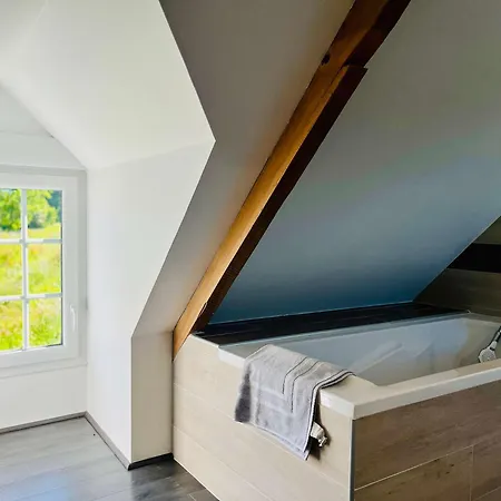 Le De La Fontaine - Spacious House Ferienhaus