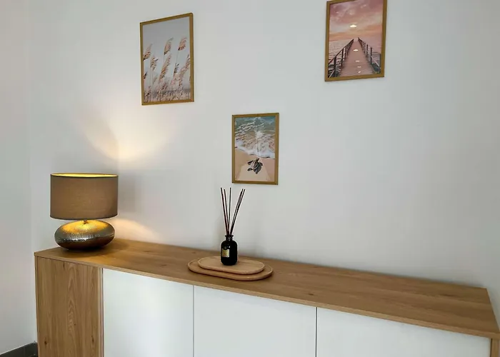 Le De La Fontaine - Spacious House Les Veys