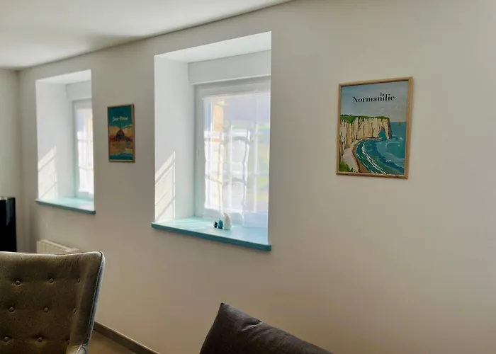 Le De La Fontaine - Spacious House Les Veys