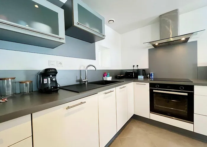 Le De La Fontaine - Spacious House Les Veys