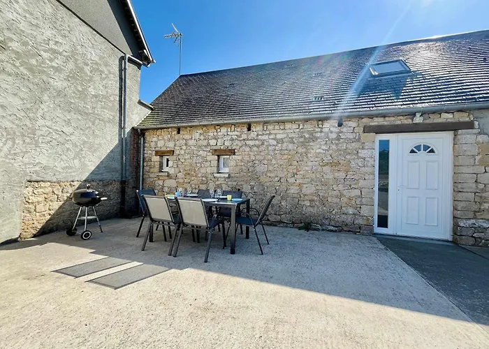 Le De La Fontaine - Spacious House